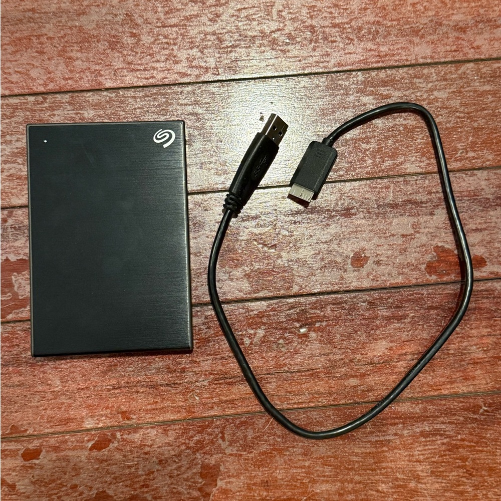 Seagate 1TB Backup Plus Slim Portable External Hard Drive USB 3.0 Black